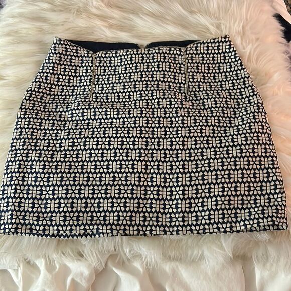 GRACE & MILA PARIS MINI SKIRT - Picture 1 of 9